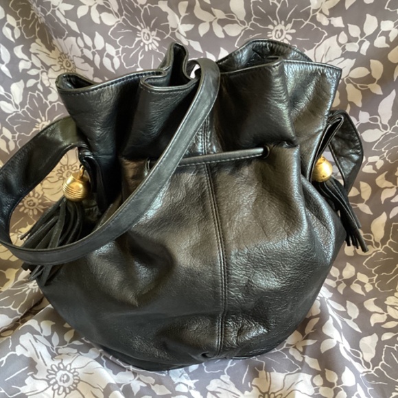 ROBINSON’S Black Leather Drawstring Handbag - Picture 2 of 6